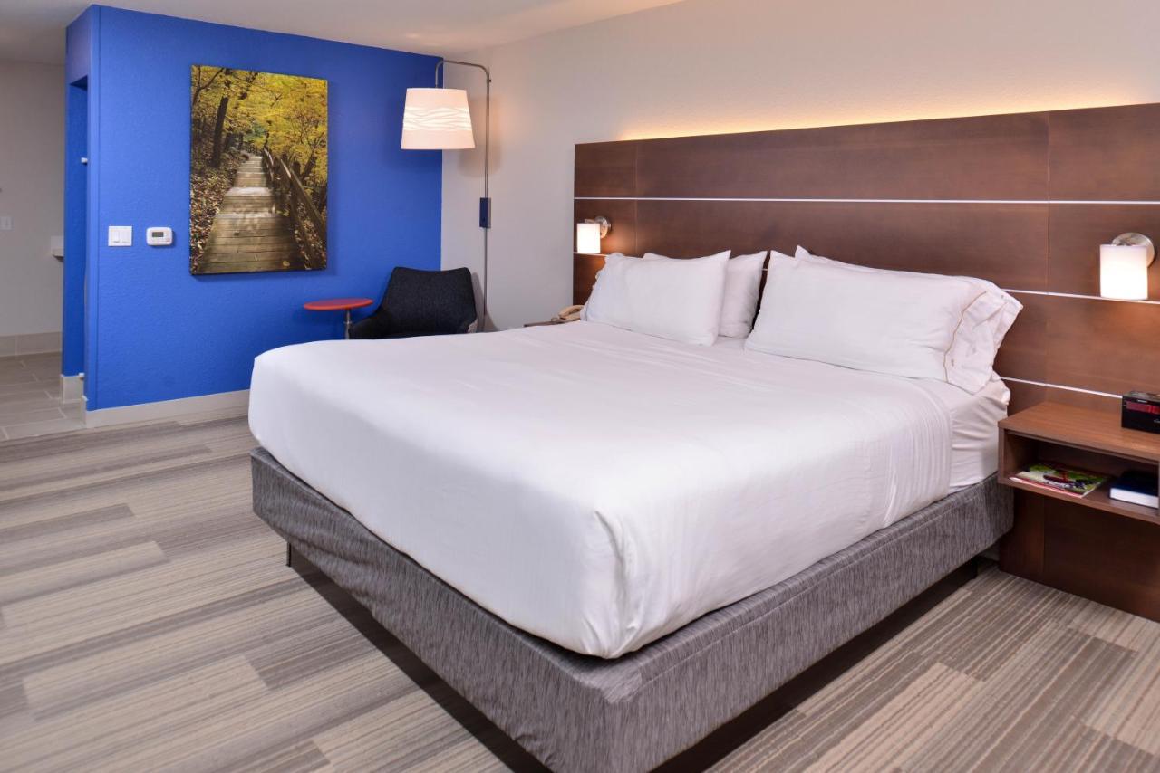 Hotel Express And By Ihg